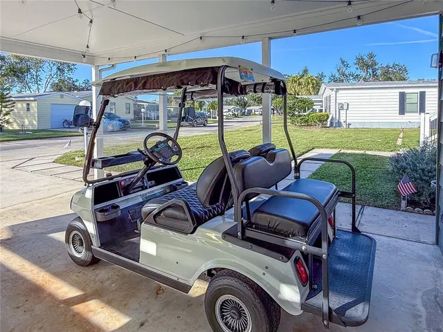 a house view with a outdoor space