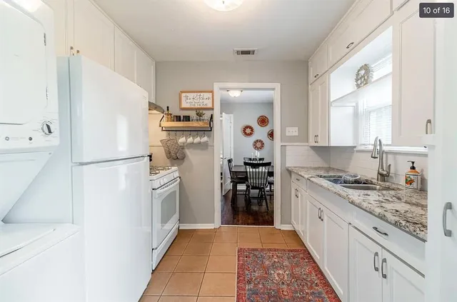 $2,800 | 1201 West Alan Avenue, Carrollton, TX 75006