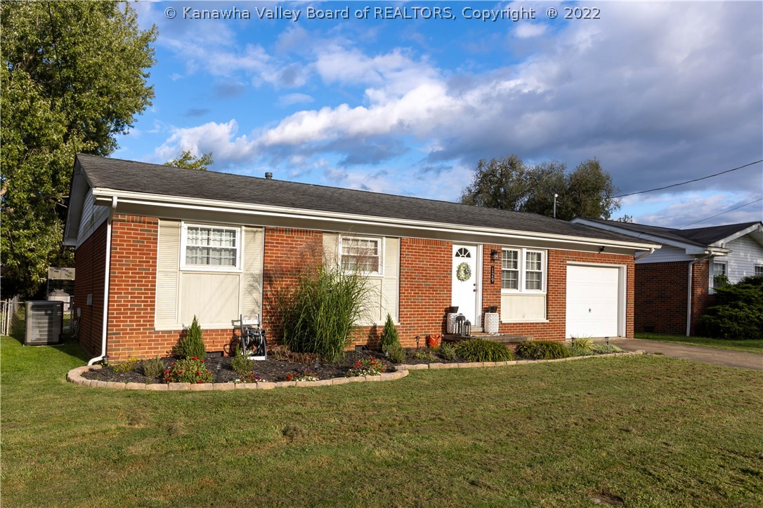 129 Shawnee Estates Winfield, WV 25213 - Photo 1 of 32 Gallery Image 1