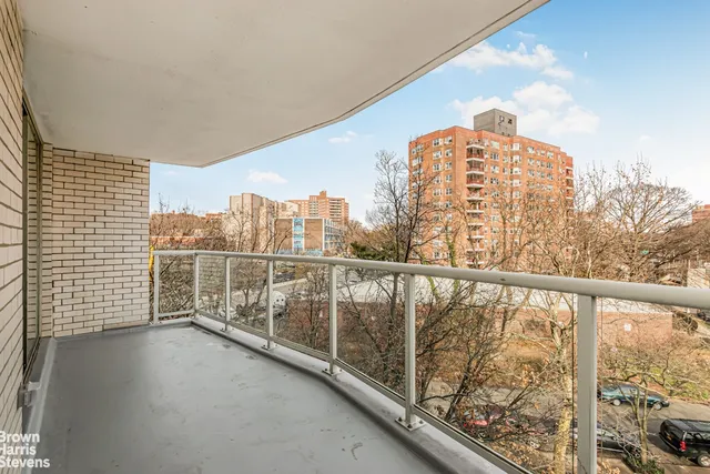 $925,000 | 3333 Henry Hudson Parkway, Unit 5S | Riverdale