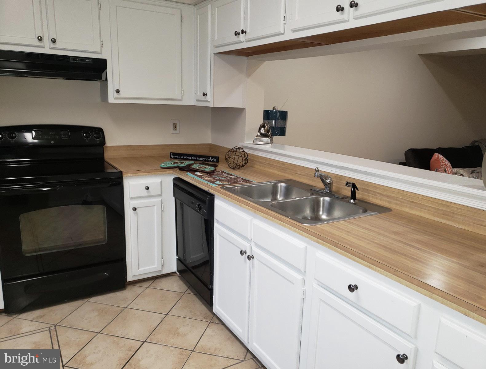 8509 Ritchboro Road District Heights, MD 20747 - Photo 4 of 46