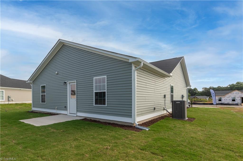 7893 Grapevine Road Lewisville, NC 27023 - Photo 4 of 20 Gallery Image 4