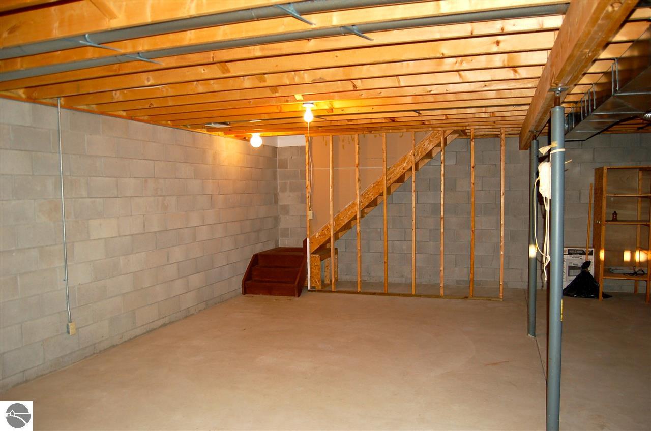 2280 Shawn Road Northwest Kalkaska, MI 49646 - Photo 13 of 15 1795368-12.JPG