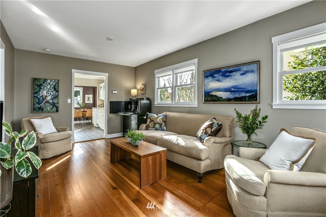 731 North 76th Street Seattle, WA 98103 - Photo 8 of 28 Gallery Image 8