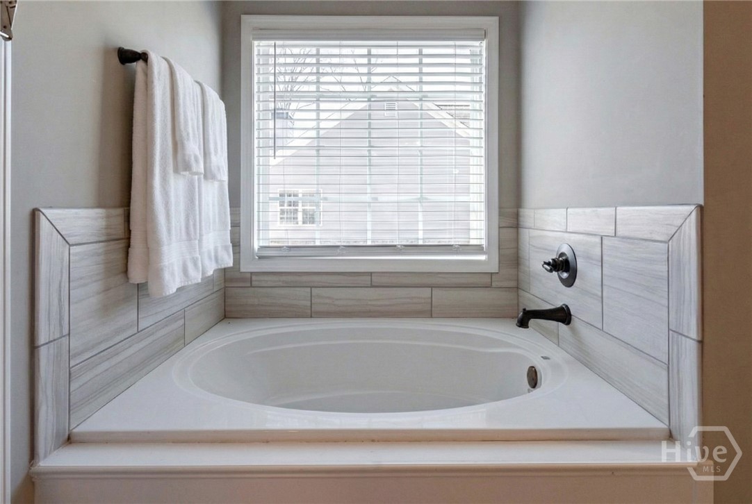 210 Solihull Lane Athens, GA 30605 - Photo 13 of 25 Primary Bathroom Garden Tub