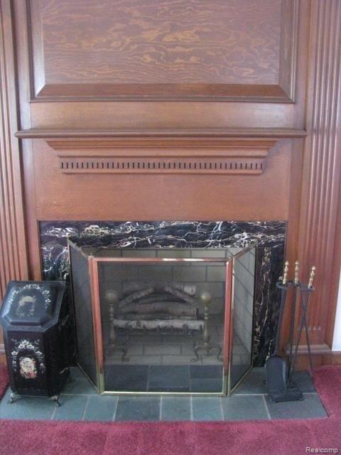 188 Church Street Romeo, MI 48065 - Photo 4 of 25 Church #4 LR Fireplace.jpg