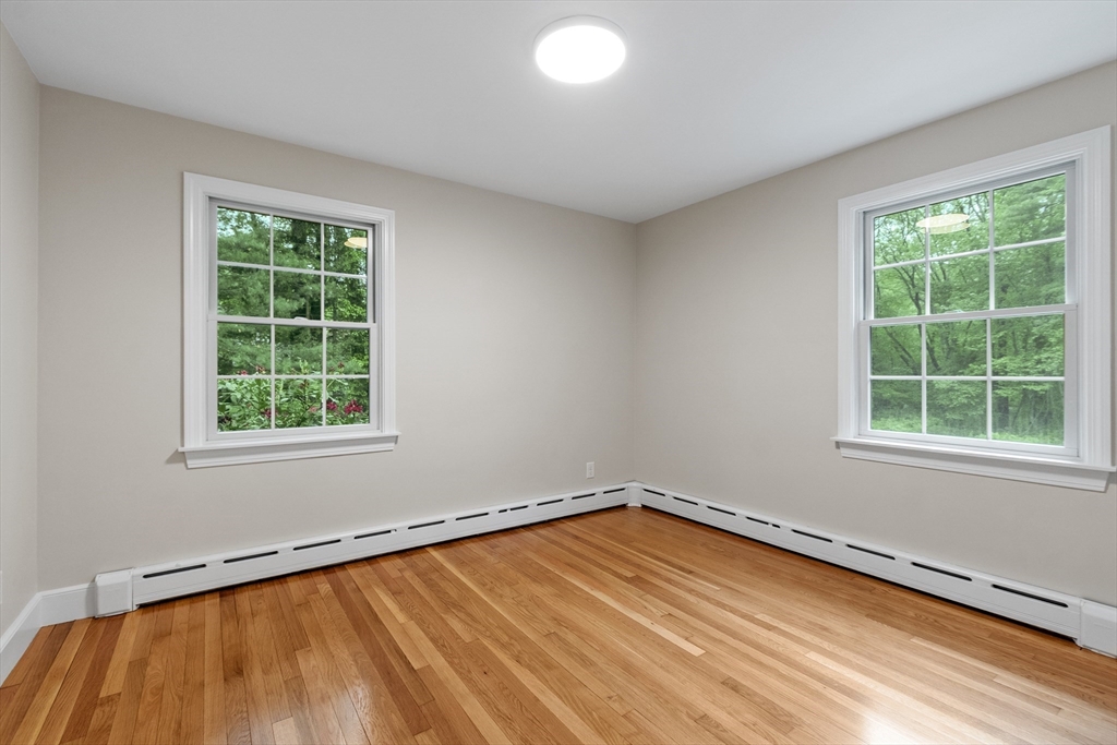 254 Taylor Road Stow, MA 01775 - Photo 29 of 42 a room with a window