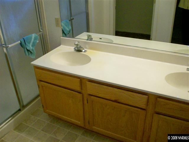 933 Edgecliff Drive Reno, NV 89523 - Photo 8 of 9 Photo 8