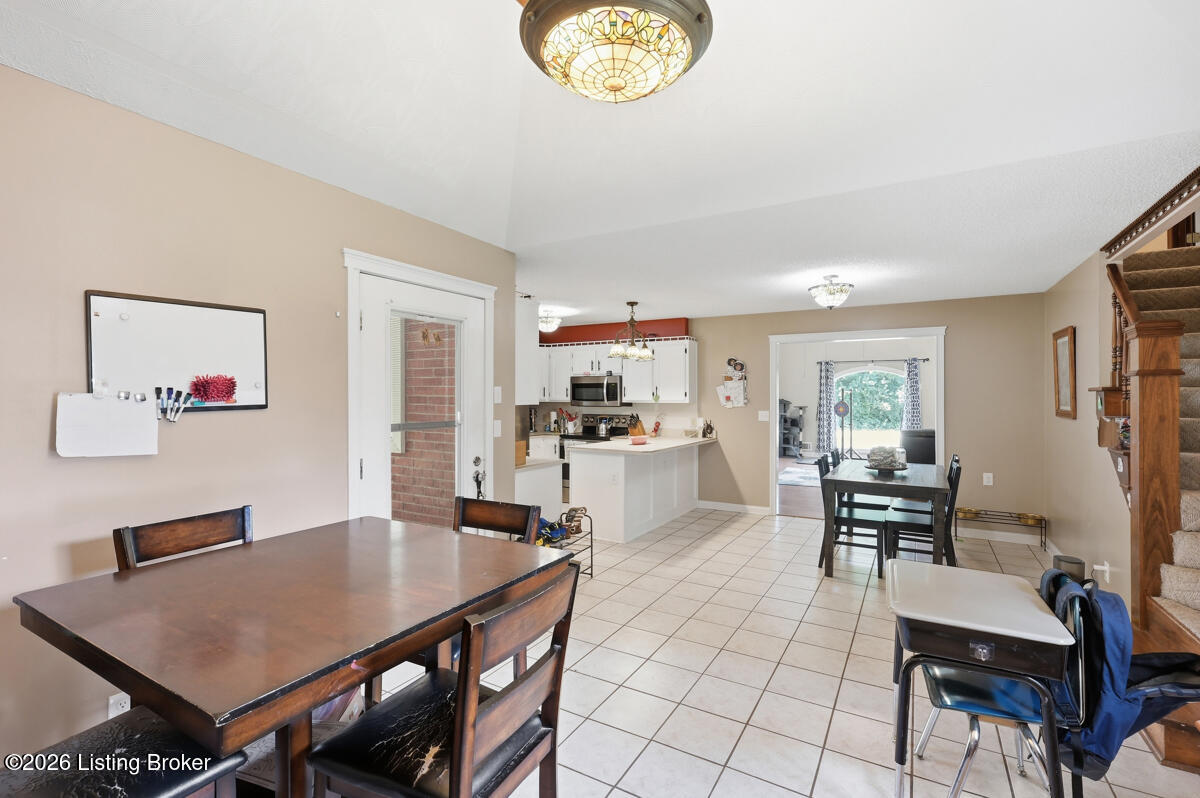 1103 Foxfire Road Bardstown, KY 40004 - Photo 10 of 27 1103 foxfire rd - 017