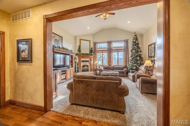 $699,900 | 23350 Franklin Road, Lebanon, MO 65536