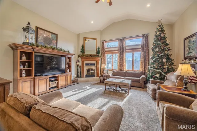 $699,900 | 23350 Franklin Road, Lebanon, MO 65536