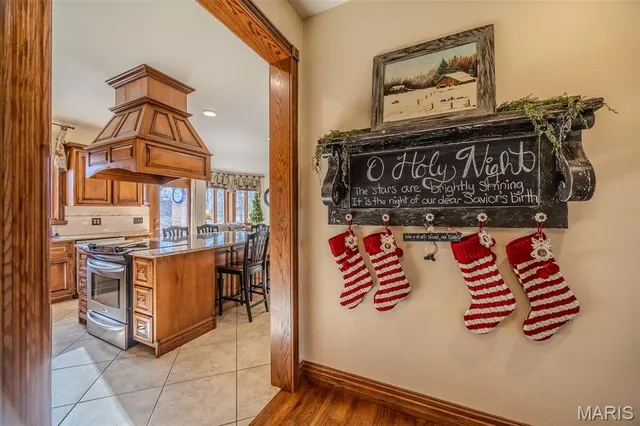 $699,900 | 23350 Franklin Road, Lebanon, MO 65536