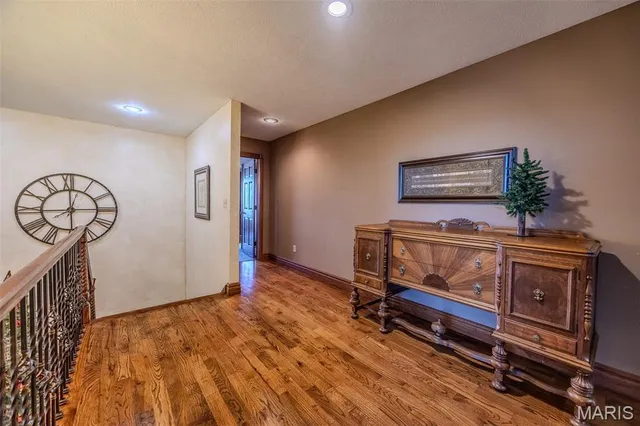 $699,900 | 23350 Franklin Road, Lebanon, MO 65536