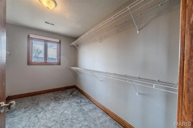 $699,900 | 23350 Franklin Road, Lebanon, MO 65536