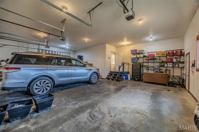 $699,900 | 23350 Franklin Road, Lebanon, MO 65536