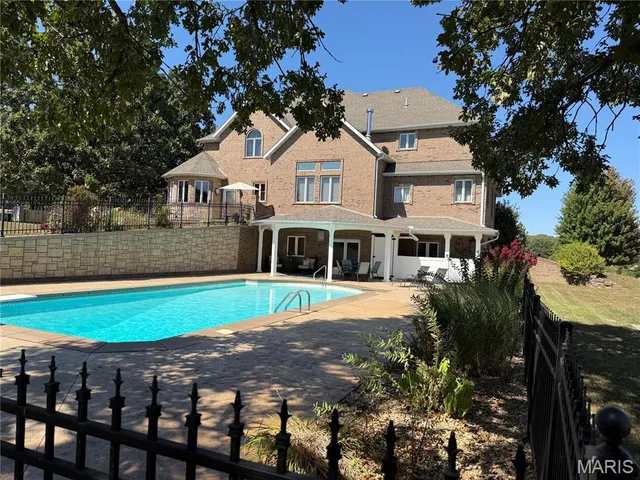 $699,900 | 23350 Franklin Road, Lebanon, MO 65536