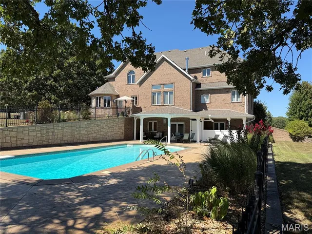 $699,900 | 23350 Franklin Road, Lebanon, MO 65536