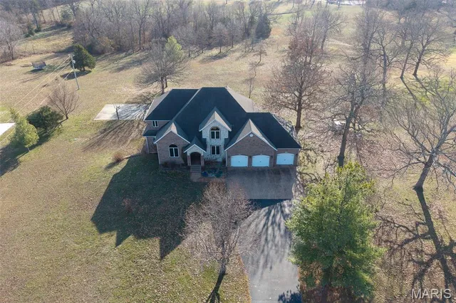 $699,900 | 23350 Franklin Road, Lebanon, MO 65536
