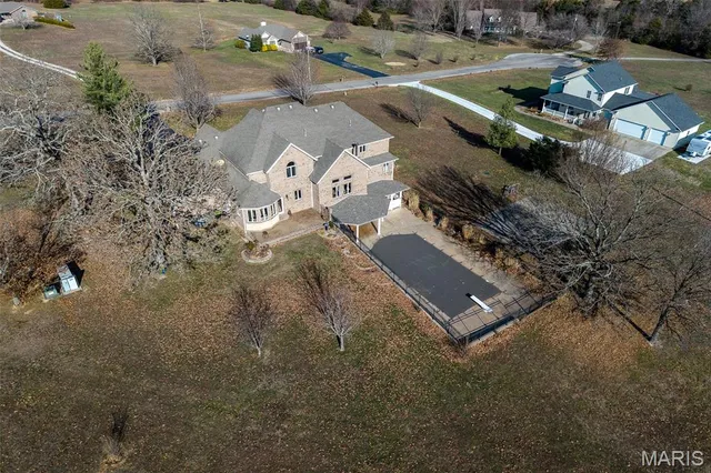 $699,900 | 23350 Franklin Road, Lebanon, MO 65536