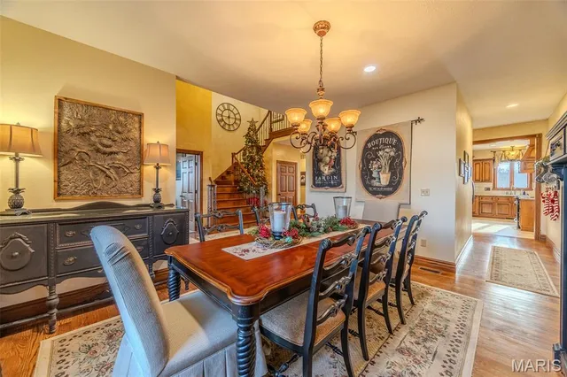 $699,900 | 23350 Franklin Road, Lebanon, MO 65536