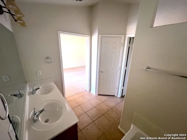 $1,795 | 11027 Sweet Pea, San Antonio, TX 78245