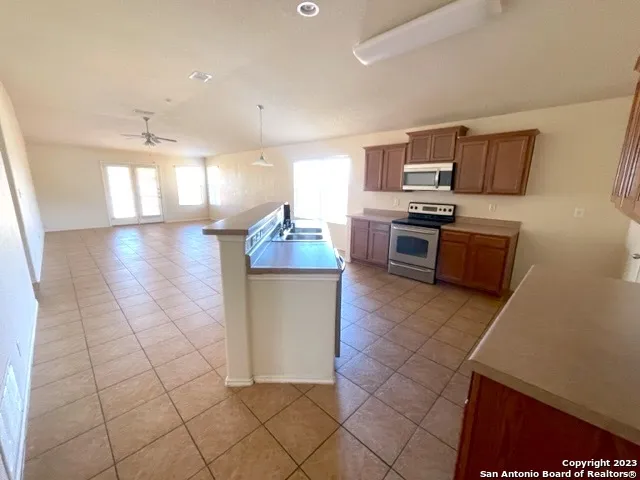 $1,795 | 11027 Sweet Pea, San Antonio, TX 78245