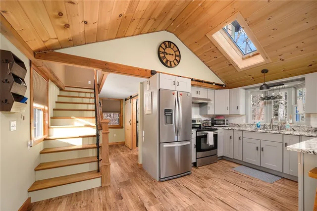 $279,000 | 455 Brayman Hollow Road, Pomfret, CT 06259