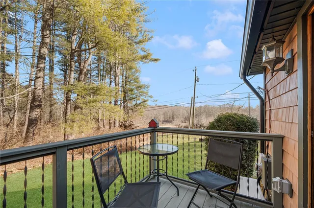 $279,000 | 455 Brayman Hollow Road, Pomfret, CT 06259