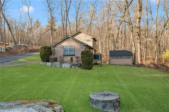 $279,000 | 455 Brayman Hollow Road, Pomfret, CT 06259