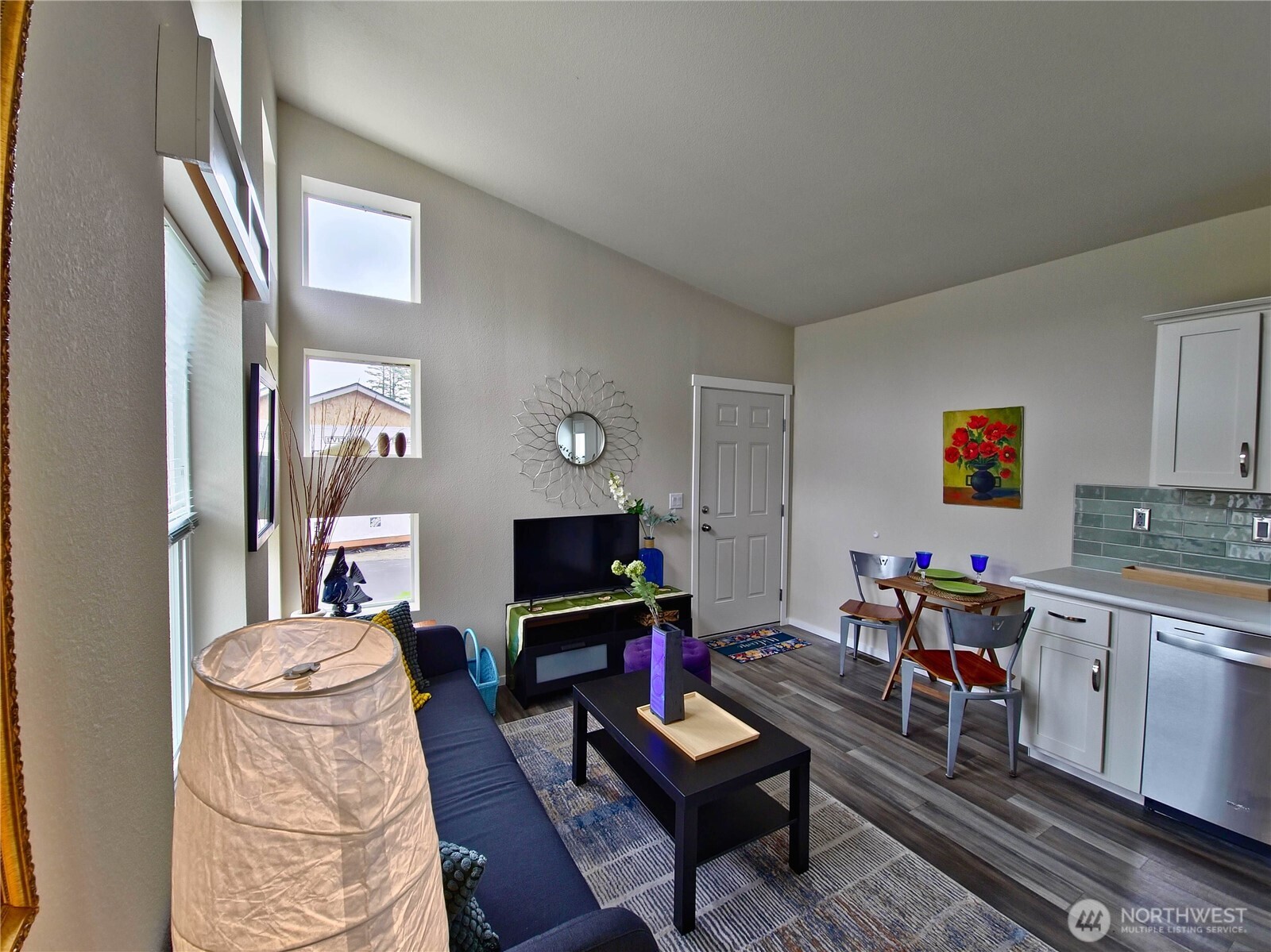 1303 30th Street, Unit 3 Seaview, WA 98644 - Photo 7 of 16