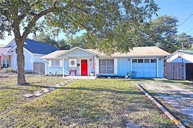 $1,750 | 553 Scenic Drive, Canyon Lake, TX 78133