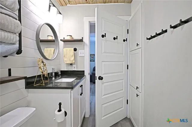 $1,750 | 553 Scenic Drive, Canyon Lake, TX 78133