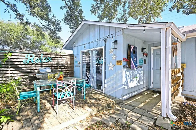 $1,750 | 553 Scenic Drive, Canyon Lake, TX 78133