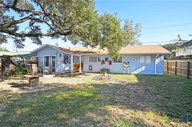 $1,750 | 553 Scenic Drive, Canyon Lake, TX 78133