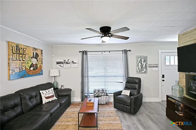 $1,750 | 553 Scenic Drive, Canyon Lake, TX 78133