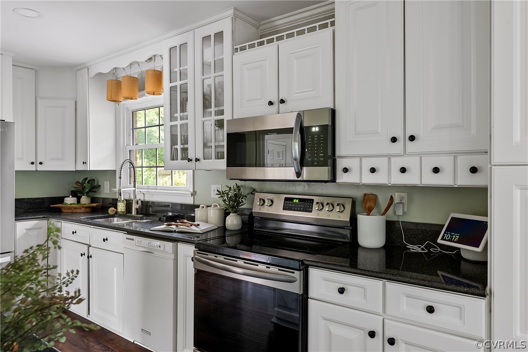 8329 Chelmford Road North Chesterfield, VA 23235 - Photo 10 of 33 Gallery Image 10