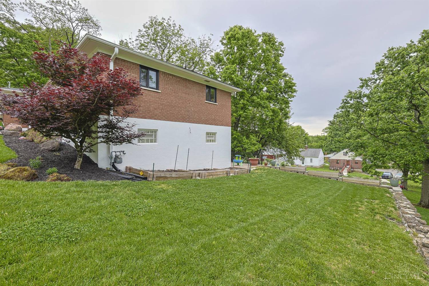 5801 Maphet Street Cincinnati, OH 45227 - Photo 33 of 42