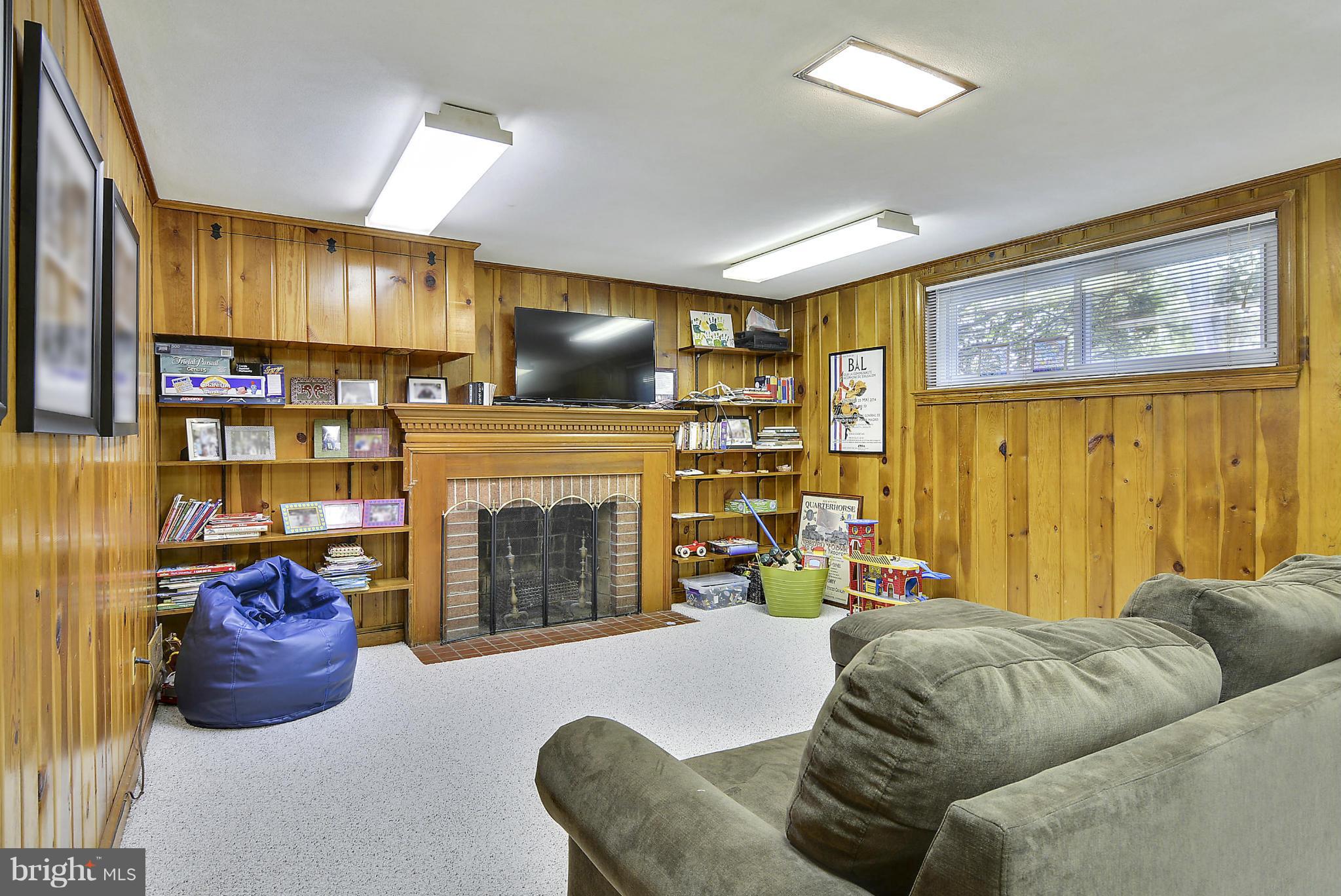 6010 Walton Road Bethesda, MD 20817 - Photo 16 of 30 Family Room