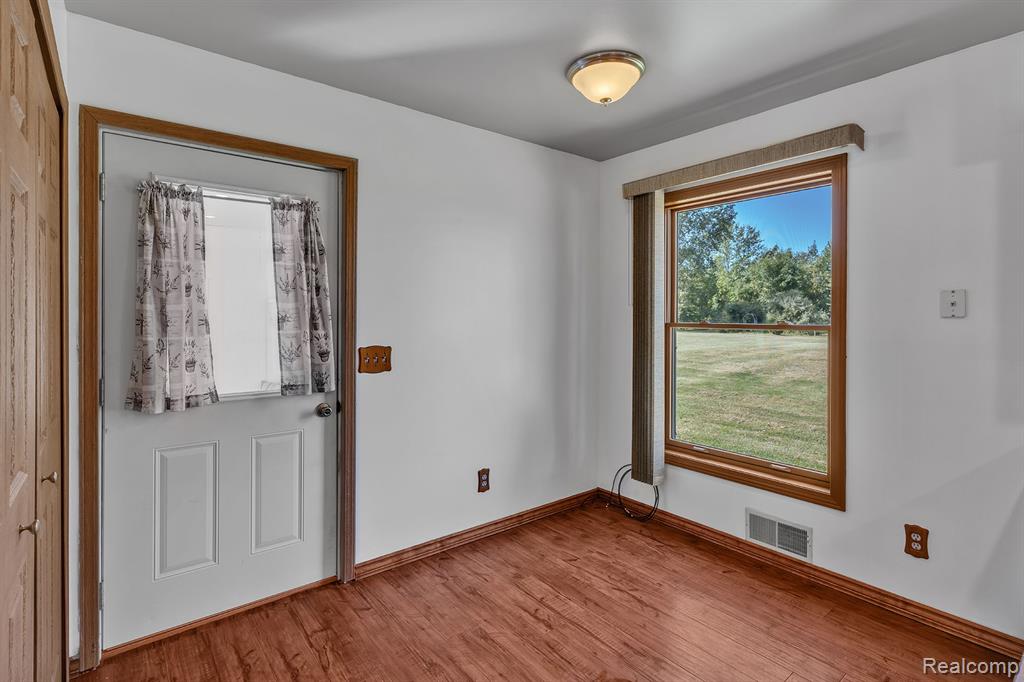 8425 Duffield Road Flushing, MI 48433 - Photo 15 of 65