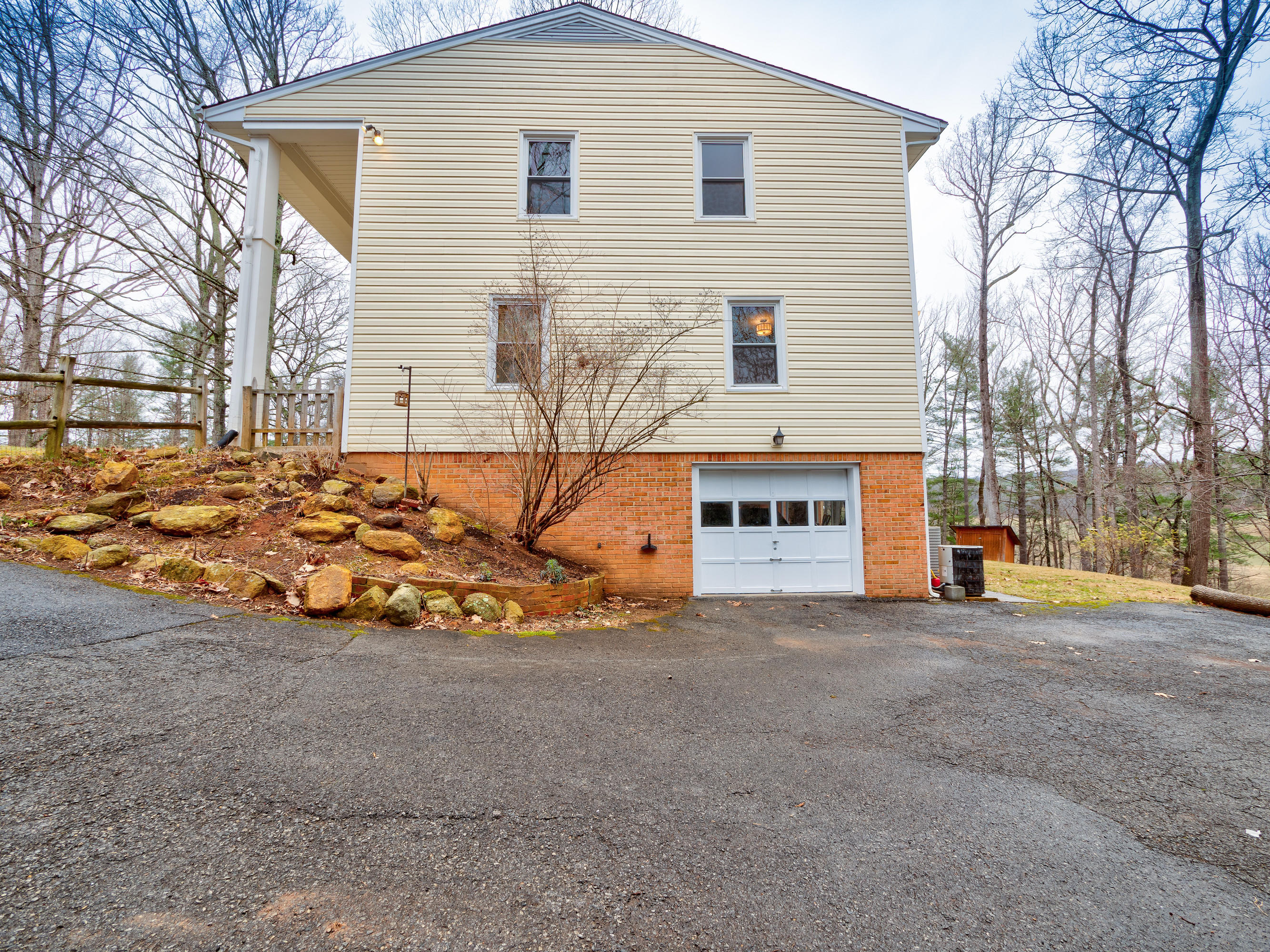 5948 Country View Road Roanoke, VA 24018 - Photo 26 of 28 04_5948_Country_View_Rd04_mls