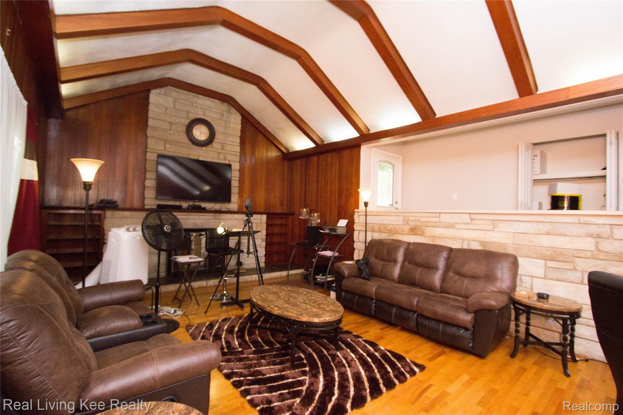 3146 East Cook Road Grand Blanc, MI 48439 - Photo 11 of 25 IMG_1687.jpg