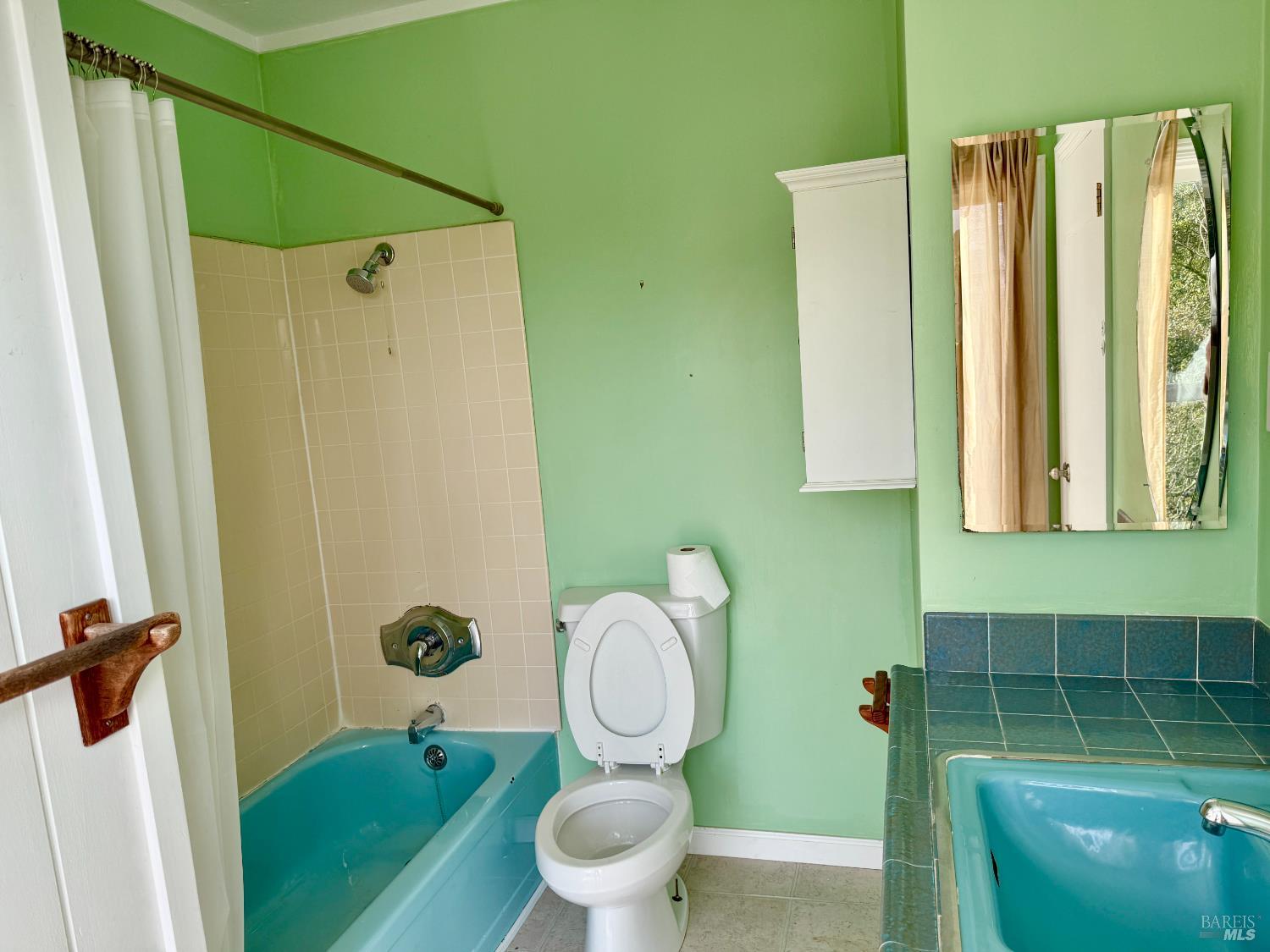 412 Scenic Road Fairfax, CA 94930 - Photo 11 of 24 Guest Bathroom