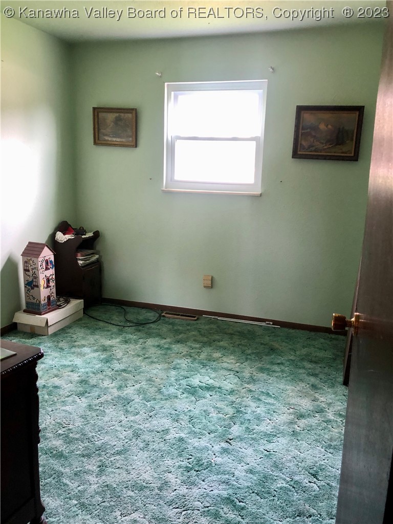 2749 Bills Creek Road Winfield, WV 25213 - Photo 19 of 33 Gallery Image 19