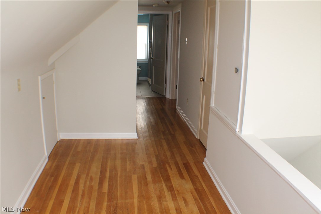 1207 Gordon Road Lyndhurst, OH 44124 - Photo 21 of 33 UPSTAIRS HALL TOTWO BEDROOMS AND SECOND FULL BATH