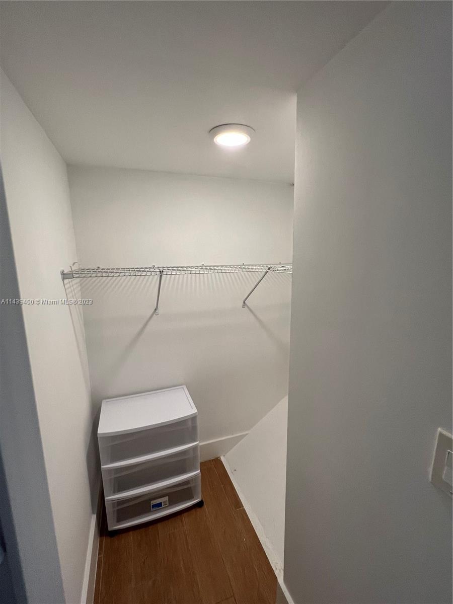 1915 Brickell Avenue, Unit TH16 Miami, FL 33129 - Photo 27 of 36 a view of small space