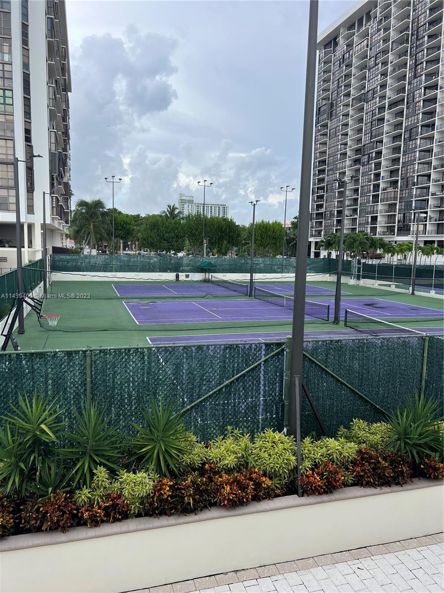 1915 Brickell Avenue, Unit TH16 Miami, FL 33129 - Photo 33 of 36 a view of a yard with a fountain
