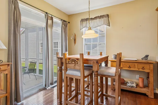 $349,900 | 602 Clearwater Court, Oswego, IL 60543