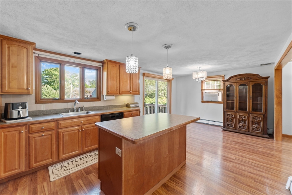 11 Oakwood Road Wilmington, MA 01887 - Photo 7 of 31 Gallery Image 7