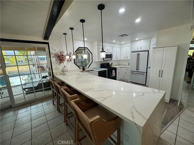 $5,500 | 38250 Azalea Drive, Palm Desert, CA 92260