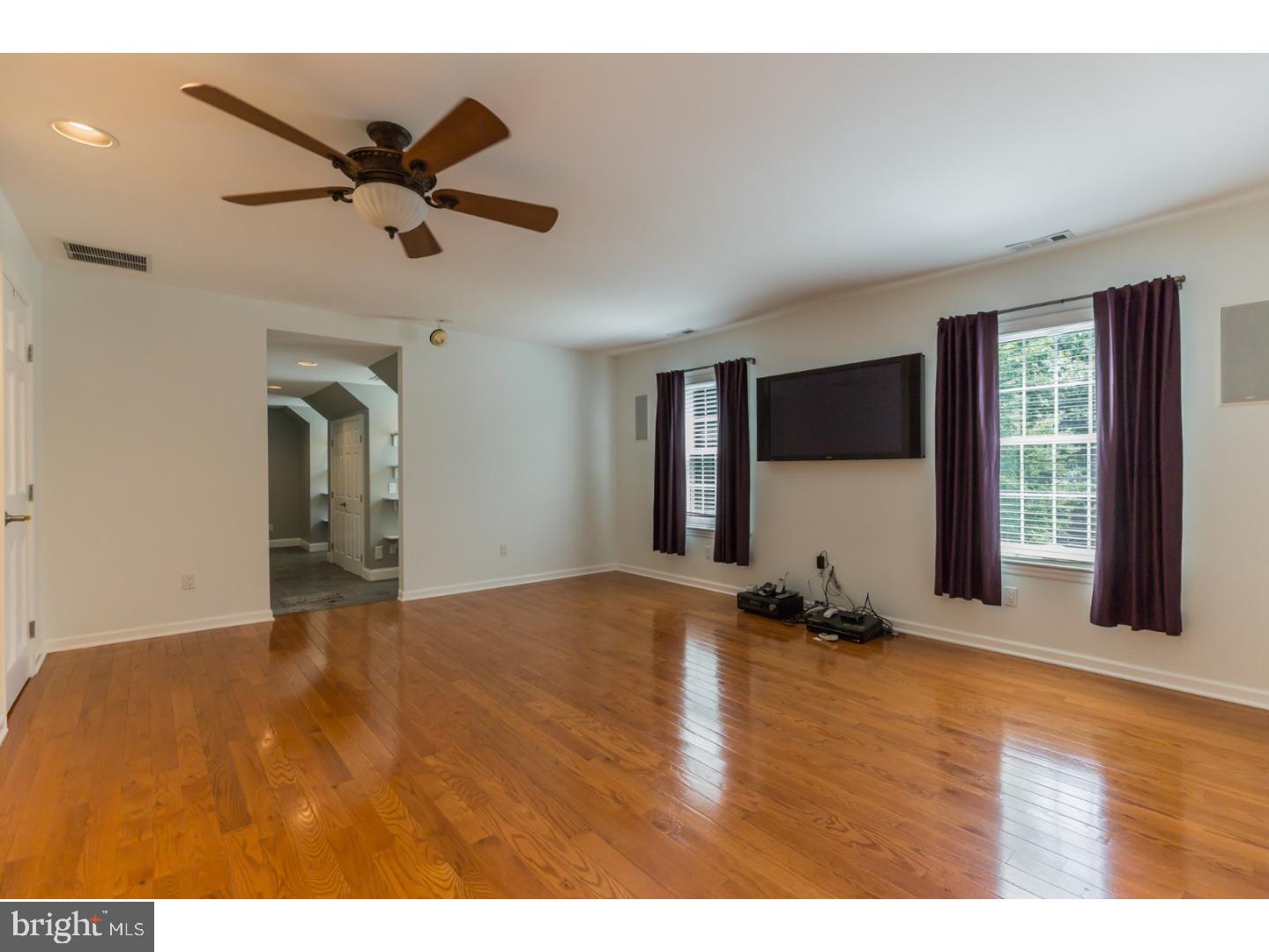 607 Greentree Road Sewell, NJ 08080 - Photo 12 of 25